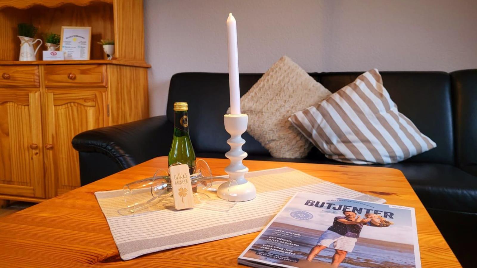 Burhave Gaestehaus 8 *